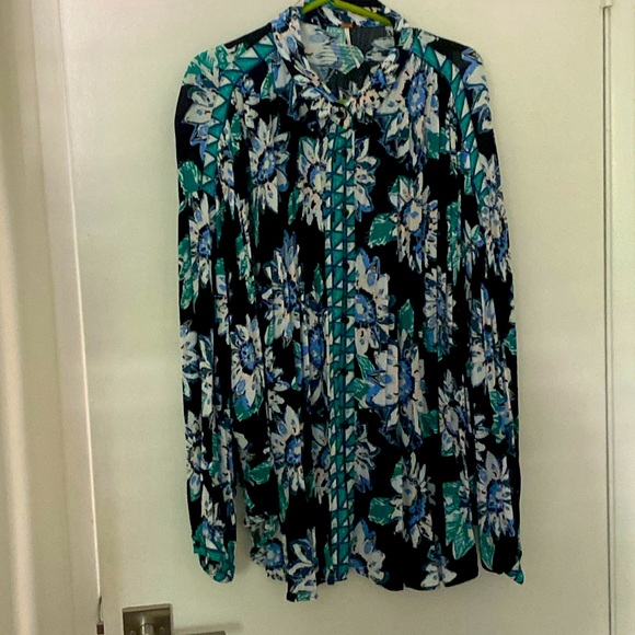 Free People gauzy button up - Picture 1 of 4